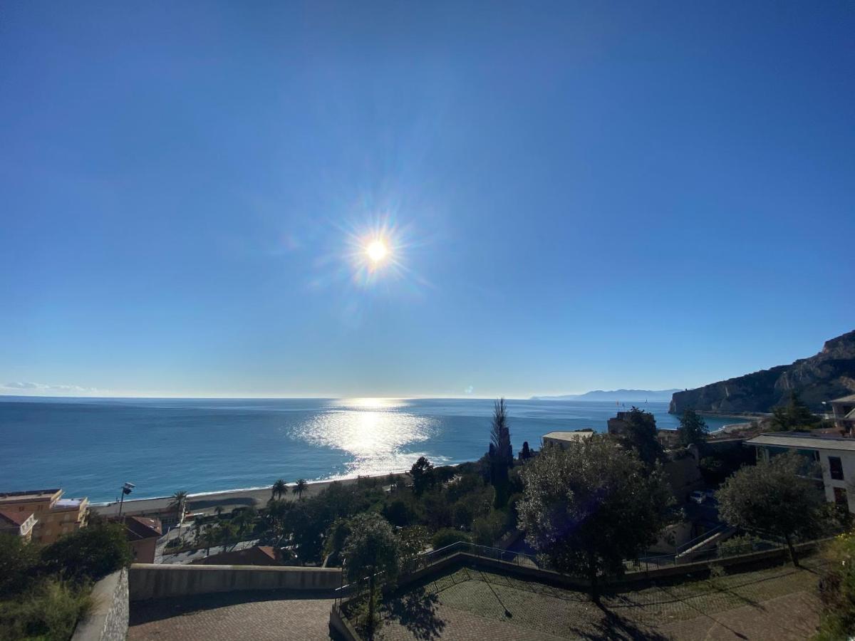 Vivi La Mia Liguria - Casa D'Arte E Vacanze - Big Apartment With Free Parking Финале Лигуре Экстерьер фото