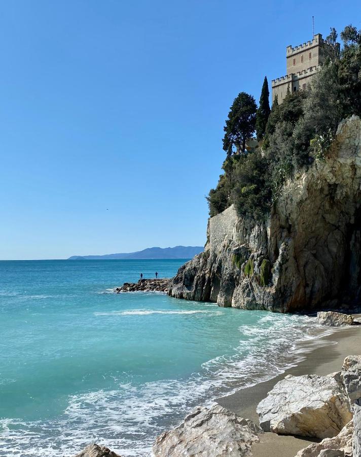 Vivi La Mia Liguria - Casa D'Arte E Vacanze - Big Apartment With Free Parking Финале Лигуре Экстерьер фото
