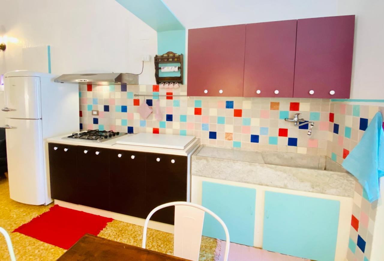 Vivi La Mia Liguria - Casa D'Arte E Vacanze - Big Apartment With Free Parking Финале Лигуре Экстерьер фото